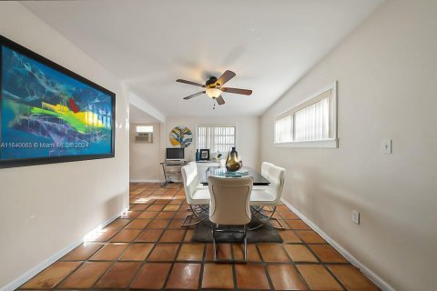 Casa en venta en Miami, Florida, 3 dormitorios, 102.29 m2 № 1315884 - foto 7