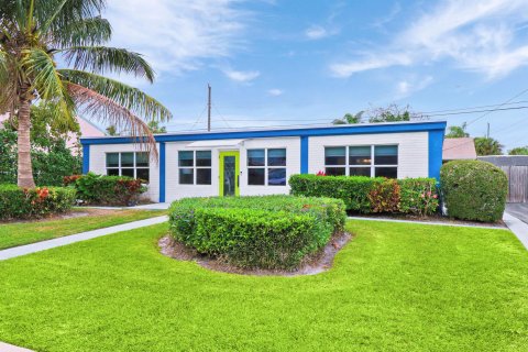 Villa ou maison à vendre à North Palm Beach, Floride: 3 chambres, 163.88 m2 № 990479 - photo 1