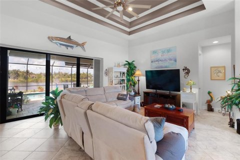 Villa ou maison à vendre à Port Charlotte, Floride: 3 chambres, 246.84 m2 № 1359551 - photo 4