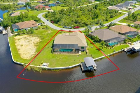 Casa en venta en Port Charlotte, Florida, 3 dormitorios, 246.84 m2 № 1359551 - foto 27