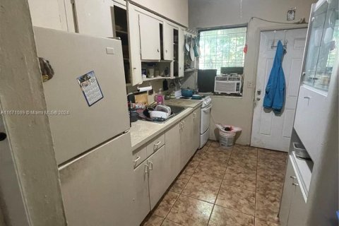 Immobilier commercial à vendre à Miami, Floride: 148.74 m2 № 1391523 - photo 5