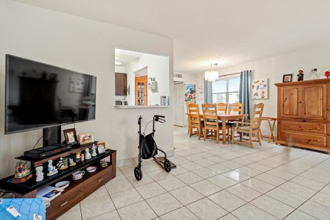 Condominio en venta en Delray Beach, Florida, 1 dormitorio, 66.89 m2 № 913016 - foto 11