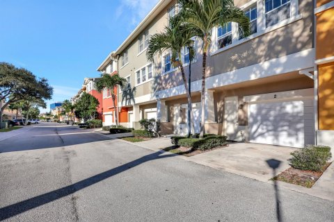 Townhouse in West Palm Beach, Florida 3 bedrooms, 123.19 sq.m. № 913012 - photo 18