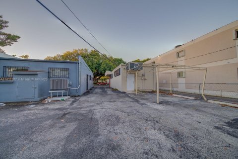 Propiedad comercial en venta en Miami, Florida № 613432 - foto 3