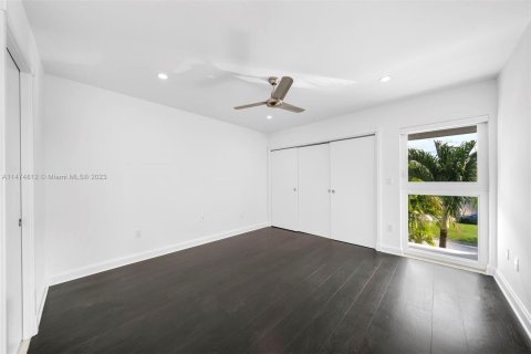 Casa en venta en Coral Gables, Florida, 5 dormitorios, 613.71 m2 № 785131 - foto 22