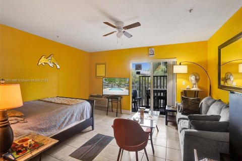 Condominio en venta en Plantation, Florida, 1 dormitorio, 38.65 m2 № 1333558 - foto 4