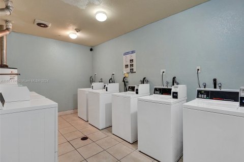 Condominio en venta en Plantation, Florida, 1 dormitorio, 38.65 m2 № 1333558 - foto 20