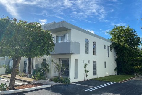 Adosado en venta en Miami, Florida, 3 dormitorios, 129.04 m2 № 1333557 - foto 2