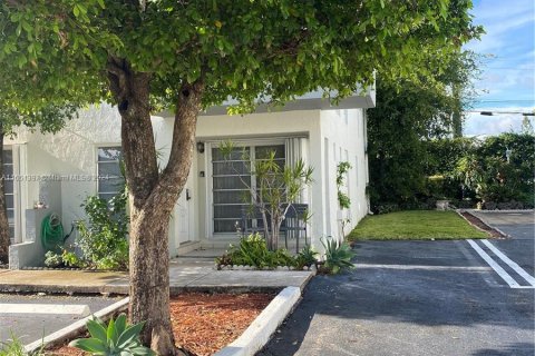 Adosado en venta en Miami, Florida, 3 dormitorios, 129.04 m2 № 1333557 - foto 4