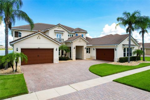 Villa ou maison à vendre à Kissimmee, Floride: 5 chambres, 504.27 m2 № 1286240 - photo 1