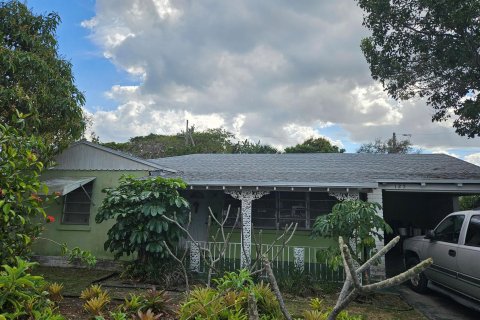 Villa ou maison à vendre à Riviera Beach, Floride: 2 chambres, 86.77 m2 № 990366 - photo 1