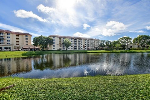 Condo in Deerfield Beach, Florida, 2 bedrooms  № 1396102 - photo 2