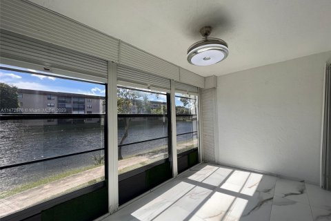 Copropriété à vendre à Tamarac, Floride: 2 chambres, 117.99 m2 № 783327 - photo 26