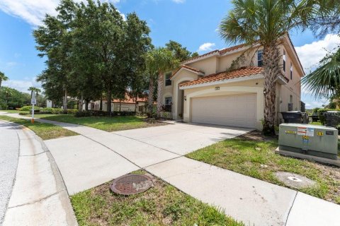 House in Davenport, Florida 6 bedrooms, 263.66 sq.m. № 1301728 - photo 10