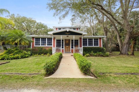 Casa en venta en Palmetto Bay, Florida, 4 dormitorios, 340.21 m2 № 932150 - foto 1