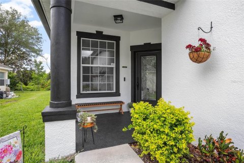 Casa en venta en Deltona, Florida, 3 dormitorios, 159.7 m2 № 1148004 - foto 2