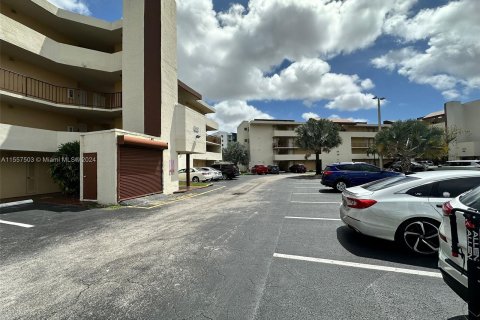 Condominio en venta en Miami, Florida, 1 dormitorio, 63.17 m2 № 1078985 - foto 2