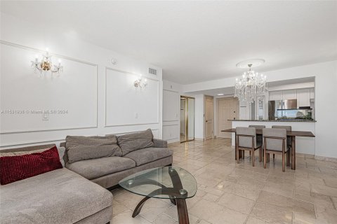 Copropriété à vendre à Aventura, Floride: 2 chambres, 109.16 m2 № 1004784 - photo 11