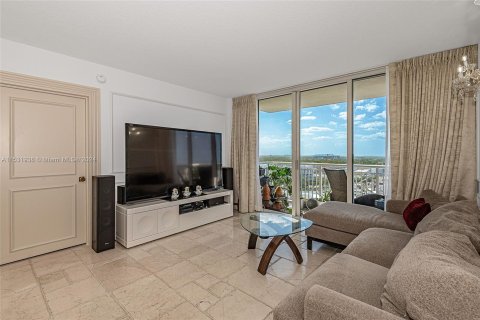 Condo in Aventura, Florida, 2 bedrooms  № 1004784 - photo 10