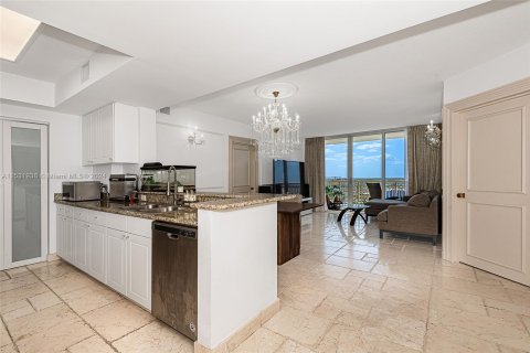 Condo in Aventura, Florida, 2 bedrooms  № 1004784 - photo 17