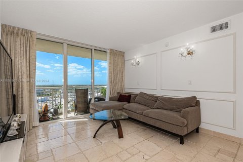 Copropriété à vendre à Aventura, Floride: 2 chambres, 109.16 m2 № 1004784 - photo 9