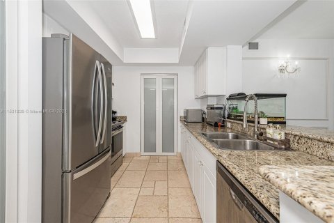 Copropriété à vendre à Aventura, Floride: 2 chambres, 109.16 m2 № 1004784 - photo 15