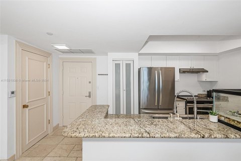 Condo in Aventura, Florida, 2 bedrooms  № 1004784 - photo 13