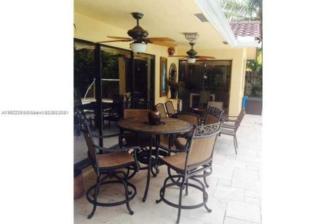 Casa en venta en Hollywood, Florida, 5 dormitorios, 249.35 m2 № 1394360 - foto 15