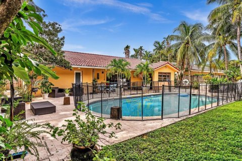 Casa en venta en Hollywood, Florida, 5 dormitorios, 249.35 m2 № 1394360 - foto 30