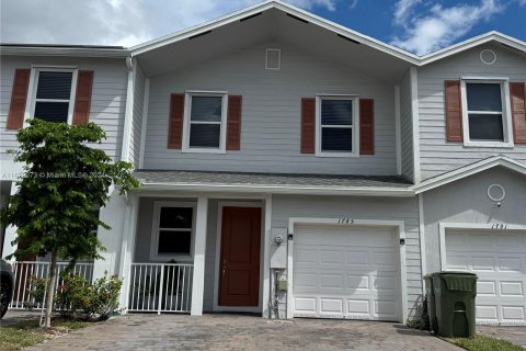 Townhouse in Homestead, Florida 3 bedrooms, 138.24 sq.m. № 1428463 - photo 1