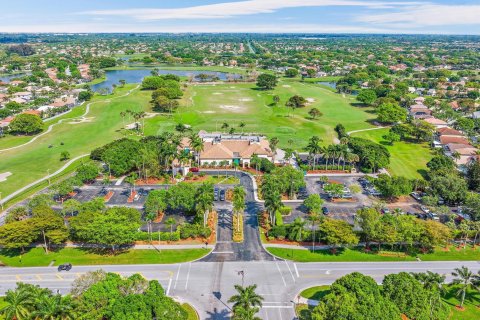 House in Lake Worth, Florida 4 bedrooms, 220.36 sq.m. № 1118258 - photo 24