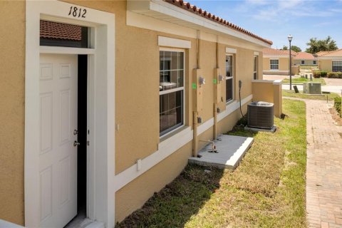 Adosado en venta en Kissimmee, Florida, 2 dormitorios, 97.55 m2 № 1372327 - foto 2