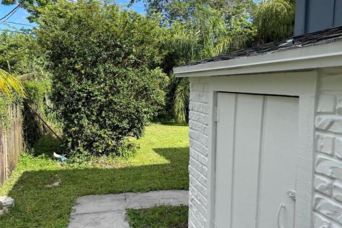 House in Lake Worth, Florida 3 bedrooms, 218.32 sq.m. № 759805 - photo 26