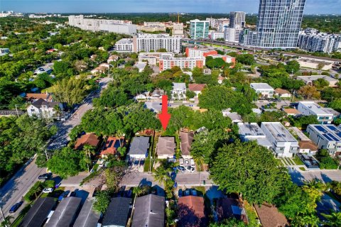 Купить земельный участок в Майами, Флорида № 1104102 - фото 1