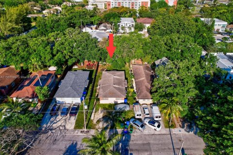 Купить земельный участок в Майами, Флорида № 1104102 - фото 2