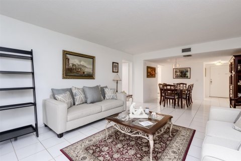 Condominio en venta en Weston, Florida, 2 dormitorios, 117.06 m2 № 1231568 - foto 21