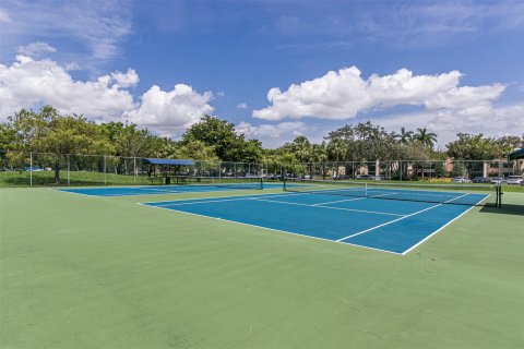 Condominio en venta en Weston, Florida, 2 dormitorios, 117.06 m2 № 1231568 - foto 1