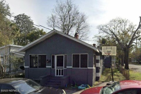 Commercial property in Jacksonville, Florida 5 bedrooms, 164.25 sq.m. № 771103 - photo 1