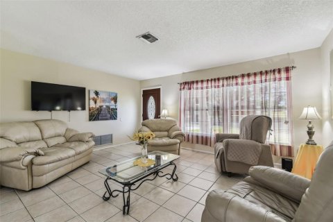 Casa en venta en Port Richey, Florida, 3 dormitorios, 115.94 m2 № 1414355 - foto 6