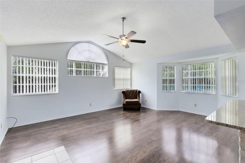 Condo in Kissimmee, Florida, 2 bedrooms  № 1340698 - photo 14