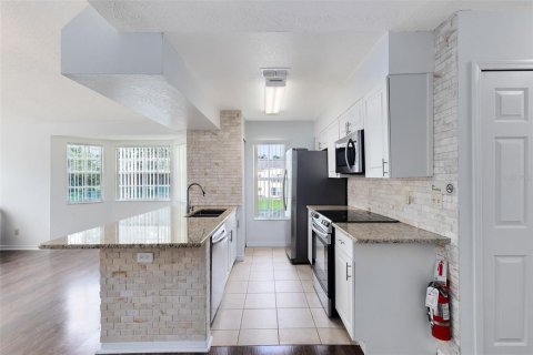 Condo in Kissimmee, Florida, 2 bedrooms  № 1340698 - photo 4