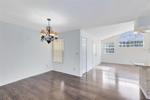 Condo in Kissimmee, Florida, 2 bedrooms  № 1340698 - photo 12