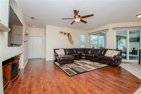 Casa en venta en Tampa, Florida, 4 dormitorios, 257.43 m2 № 1340733 - foto 13