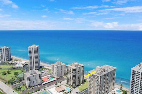 Condominio en venta en Riviera Beach, Florida, 2 dormitorios, 132.29 m2 № 1221676 - foto 2