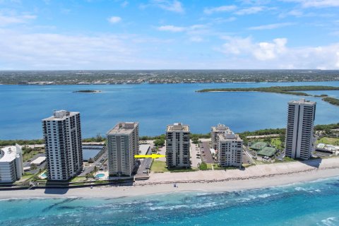 Condominio en venta en Riviera Beach, Florida, 2 dormitorios, 132.29 m2 № 1221676 - foto 22