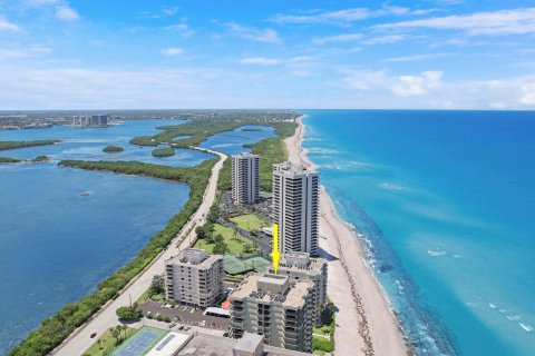 Condominio en venta en Riviera Beach, Florida, 2 dormitorios, 132.29 m2 № 1221676 - foto 24