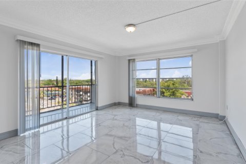 Condominio en venta en Lauderhill, Florida, 2 dormitorios, 93.65 m2 № 1175170 - foto 8