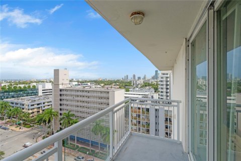 Copropriété à vendre à Miami Beach, Floride: 1 chambre, 66.7 m2 № 1310528 - photo 17