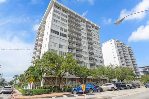 Condominio en venta en Miami Beach, Florida, 1 dormitorio, 66.7 m2 № 1310528 - foto 26