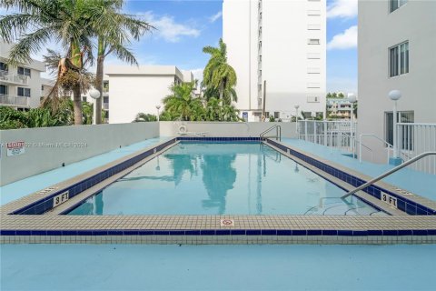 Condominio en venta en Miami Beach, Florida, 1 dormitorio, 66.7 m2 № 1310528 - foto 19